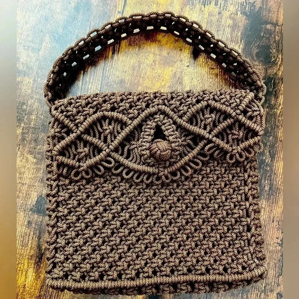VINTAGE: ladies macrame shoulder bag, purse
